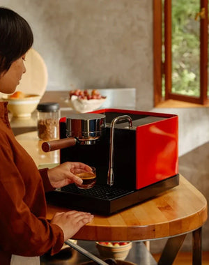 Series 1 eszpresszógép és kávéfőző – fekete